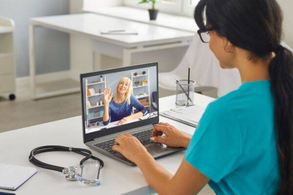 Teleophthalmology and Remote Retina Monitoring: The Future of Follow-Ups featured image