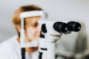 How Retina Specialists Decide When Treatment Should Begin featured image